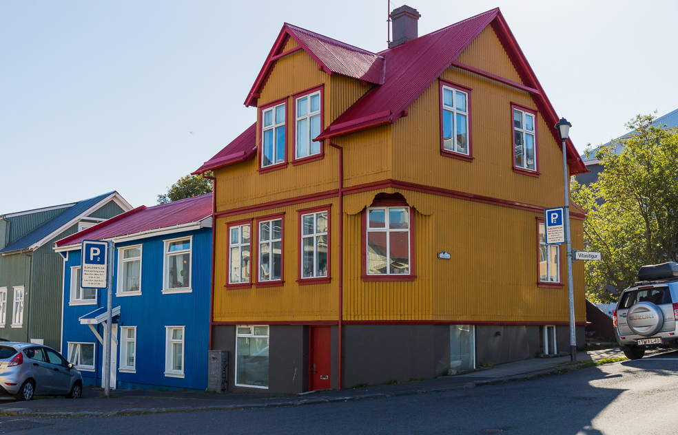 20240911_0230_Island