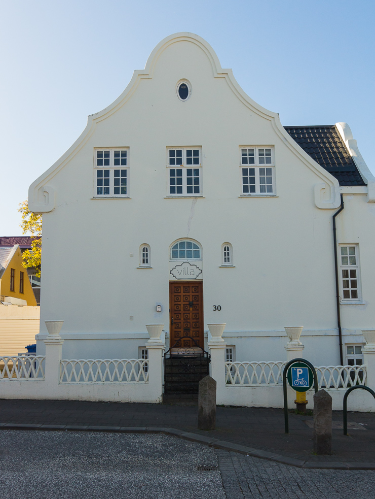 20240911_0242_Island