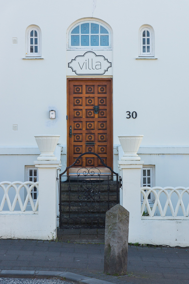 20240911_0243_Island